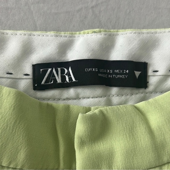 Zara Light Green Flared Pants XS New Without Tags NWT 💚 - Picture 3 of 5
